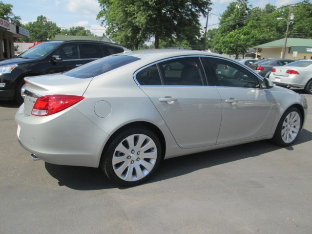 B and B Auto Sales Marks, MS | 2011 Buick Regal